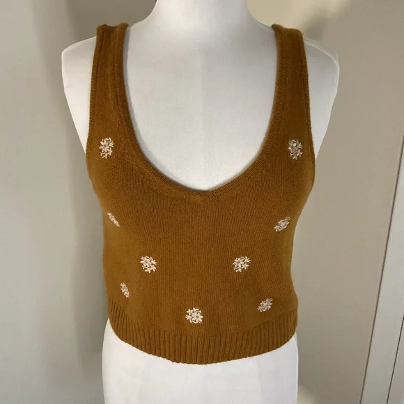 Madewell Floral-Embroidered V-Neck Sweater Tank in the color Acorn 55% Wool SZ S - Picture 3 of 7